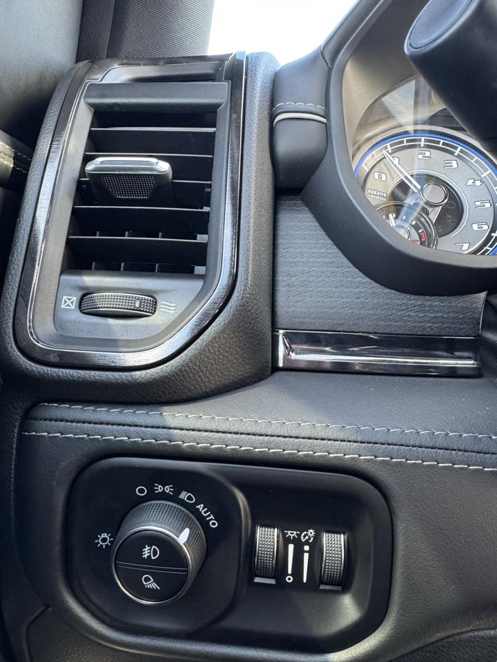 RAM 1500 Limited Crew Cab SWB 4WD 2022