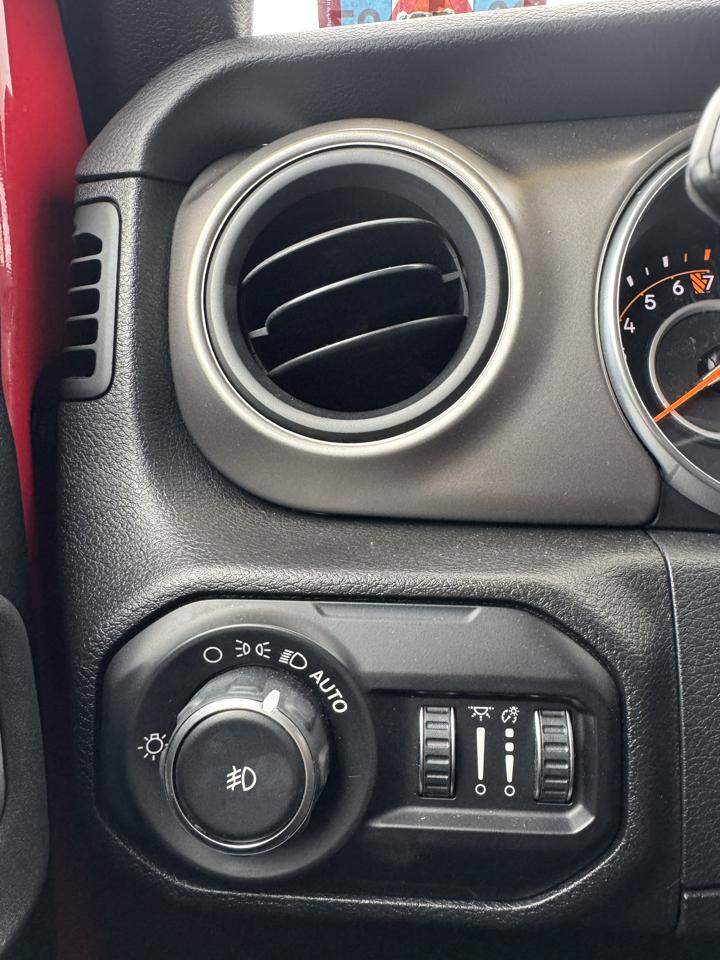 Jeep Wrangler Unlimited Sport 2018
