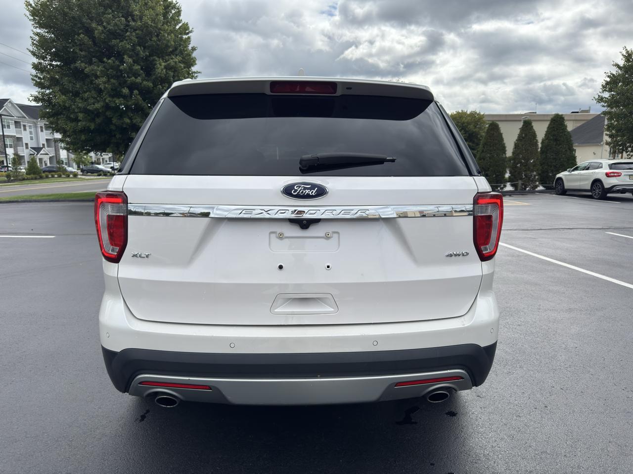 Ford Explorer XLT 4WD 2017