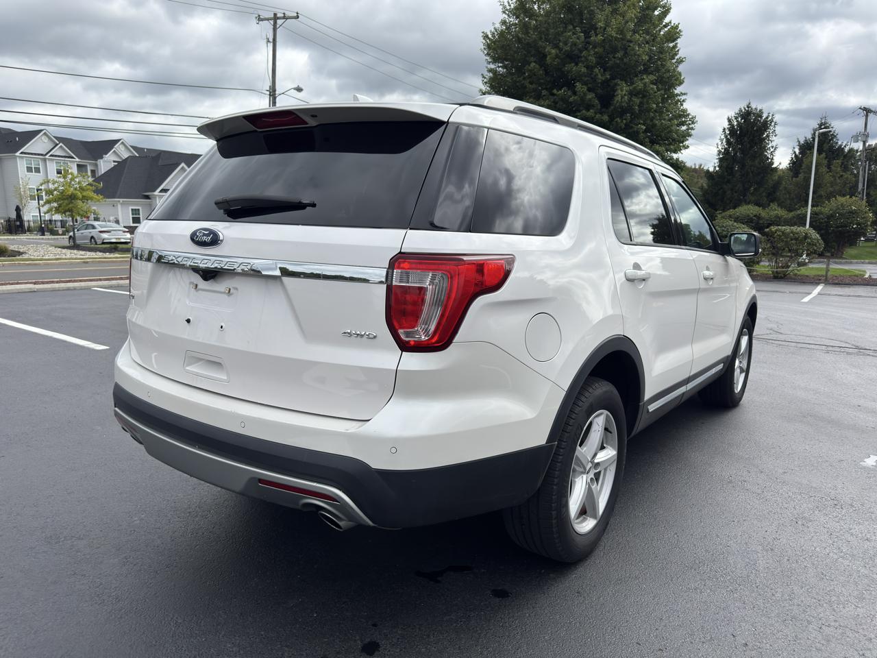 Ford Explorer XLT 4WD 2017
