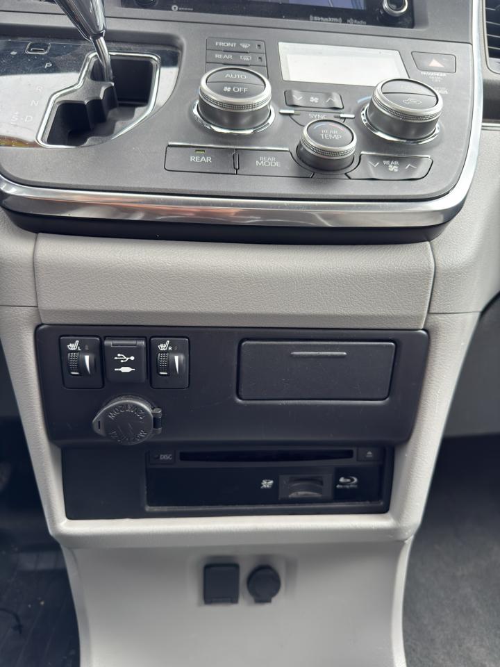 Toyota Sienna XLE 7-Passenger AWD 2018