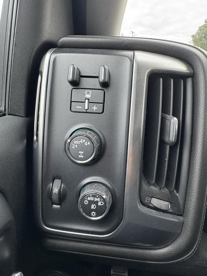 Chevrolet Silverado 1500 LTZ Double Cab Short Box 4WD 2017