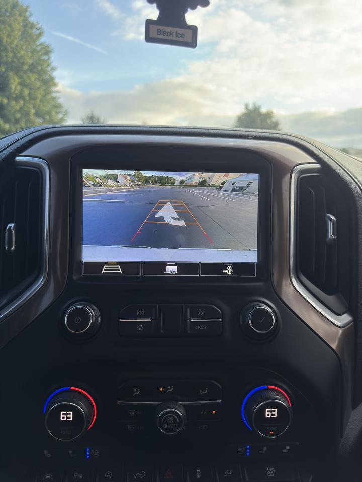 Chevrolet Silverado 1500 High Country Crew Cab Long Box 4WD 2020