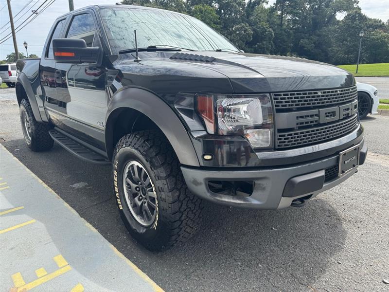 Ford F-150 4WD SuperCrew 145" SVT Raptor 2010