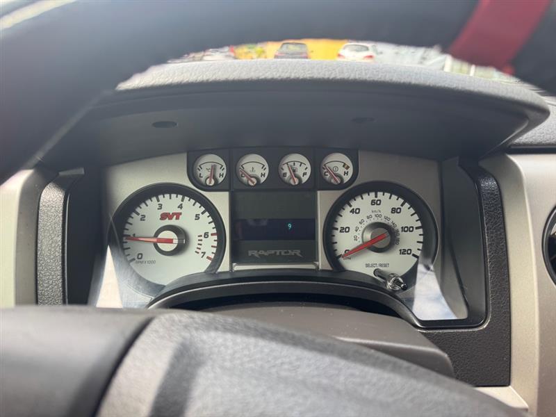 Ford F-150 4WD SuperCrew 145" SVT Raptor 2010