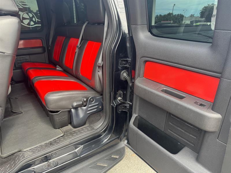 Ford F-150 4WD SuperCrew 145" SVT Raptor 2010