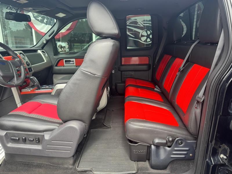 Ford F-150 4WD SuperCrew 145" SVT Raptor 2010