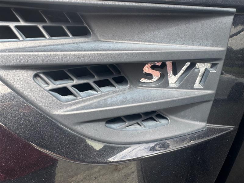 Ford F-150 4WD SuperCrew 145" SVT Raptor 2010