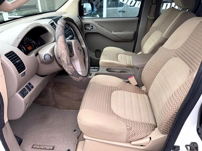 Nissan Frontier SV V6 King Cab 4WD 2011