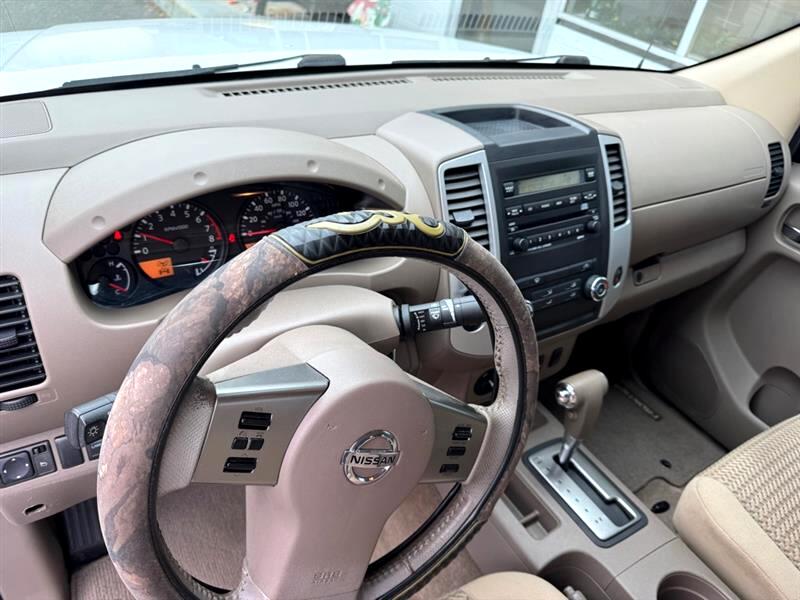 Nissan Frontier SV V6 King Cab 4WD 2011