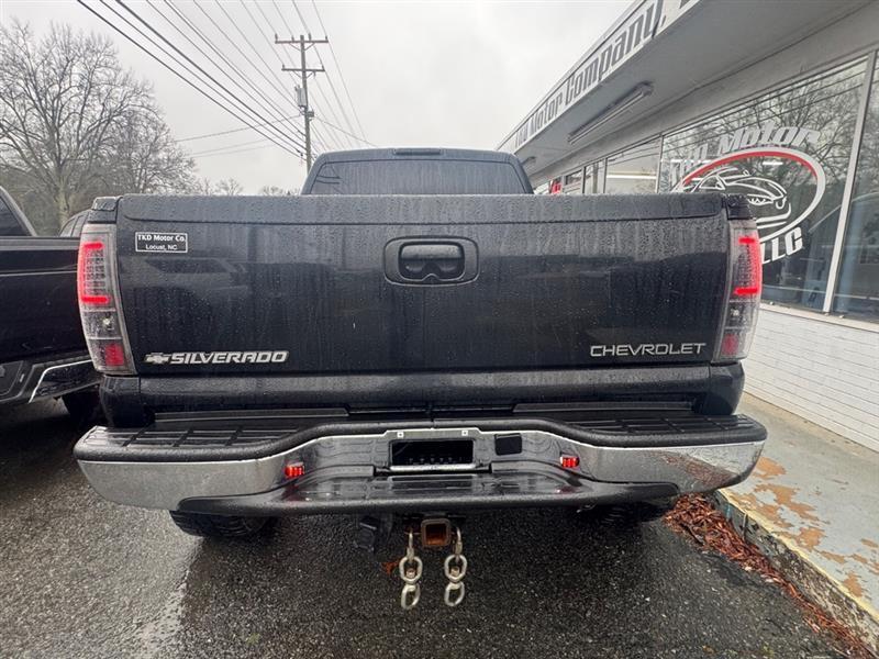 Chevrolet Silverado 2500HD Crew Cab Long Bed 4WD 2002
