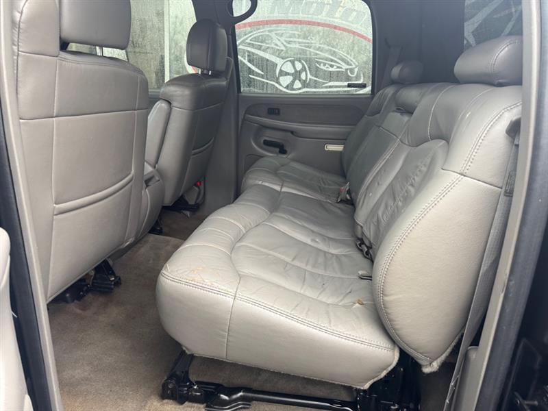 Chevrolet Silverado 2500HD Crew Cab Long Bed 4WD 2002