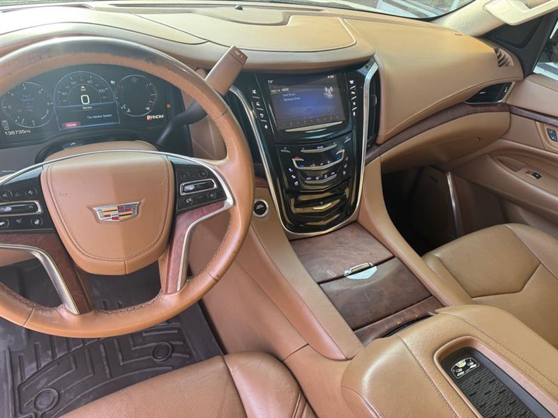 Cadillac Escalade ESV Platinum 4WD 2015