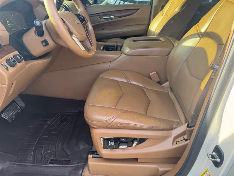 Cadillac Escalade ESV Platinum 4WD 2015