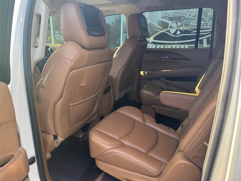 Cadillac Escalade ESV Platinum 4WD 2015