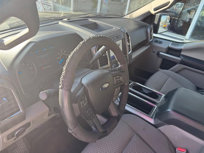 Ford F-150 XL SuperCrew 5.5-ft. Bed 4WD 2015