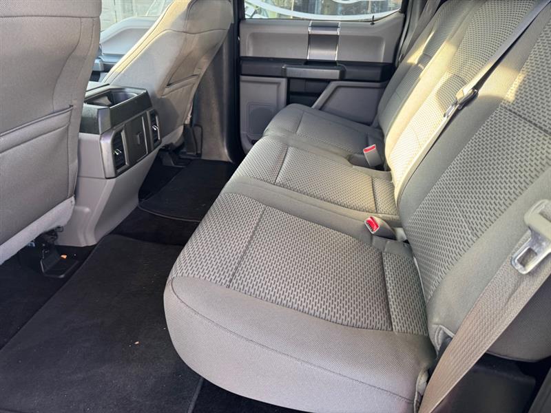 Ford F-150 XL SuperCrew 5.5-ft. Bed 4WD 2015