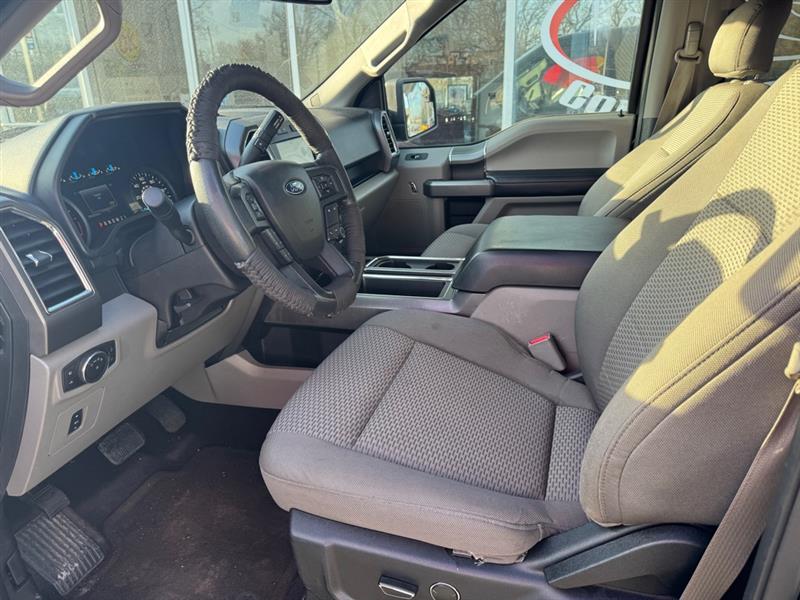 Ford F-150 XL SuperCrew 5.5-ft. Bed 4WD 2015