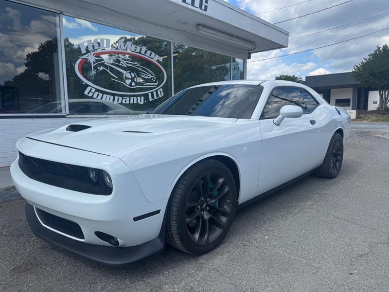 Dodge Challenger R/T SCAT Pack 2021