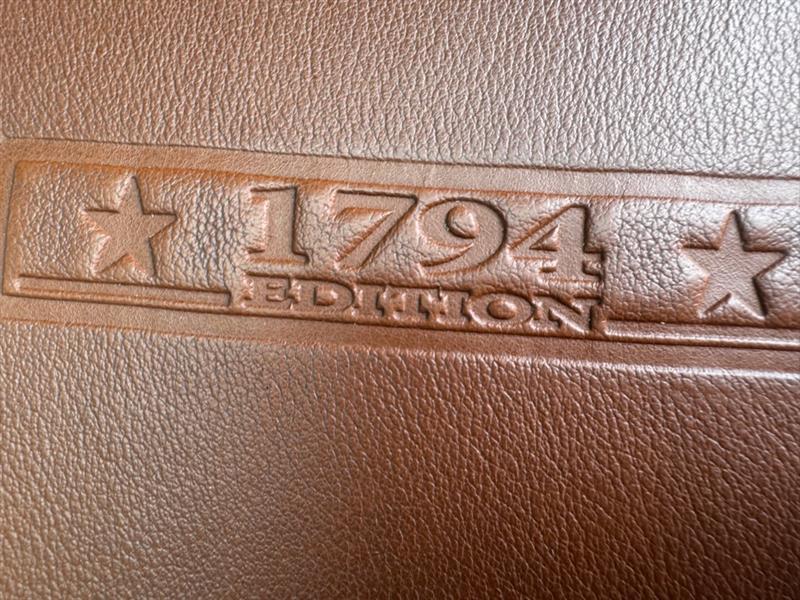 Toyota Tundra Platinum CrewMax 5.7L FFV 4WD 2014