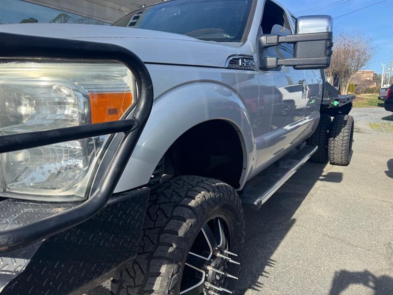 Ford F-350 SD XL Crew Cab Long Bed DRW 4WD 2011