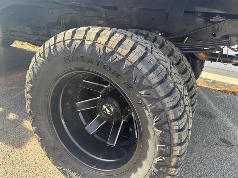 Ford F-350 SD XL Crew Cab Long Bed DRW 4WD 2011