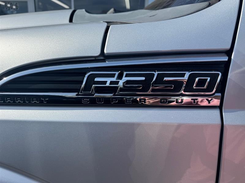 Ford F-350 SD XL Crew Cab Long Bed DRW 4WD 2011