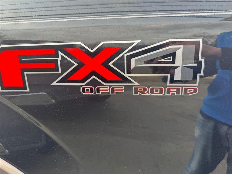 Ford F-150 XL SuperCrew 5.5-ft. Bed 4WD 2015