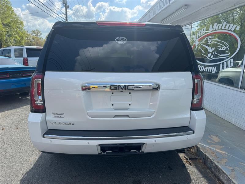 GMC Yukon Denali 4WD 2017