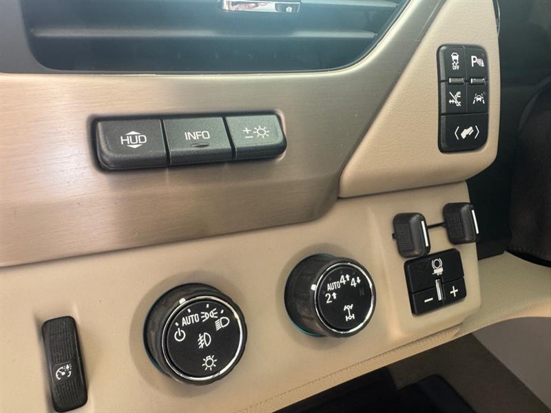 GMC Yukon Denali 4WD 2017