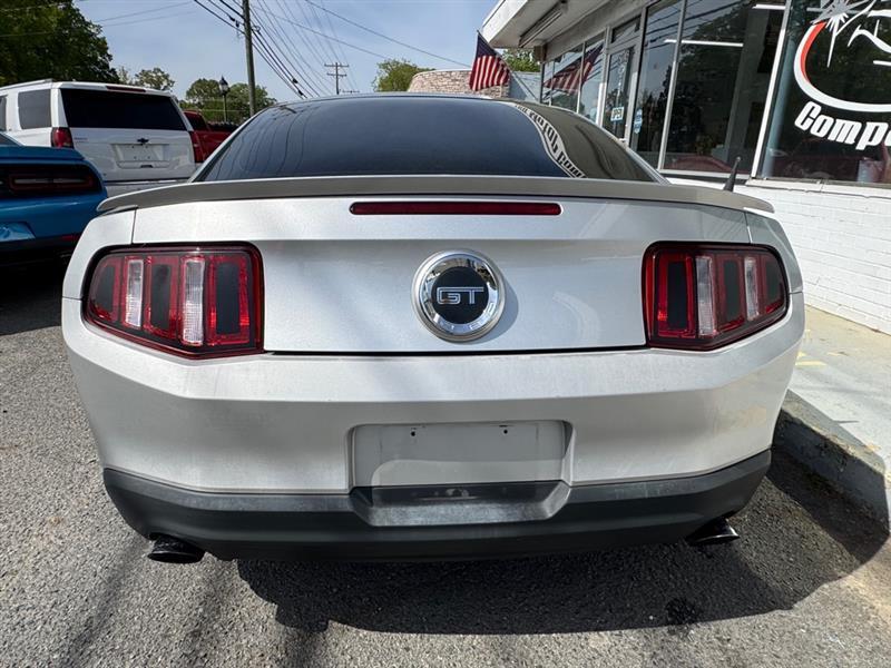 Ford Mustang GT Coupe 2010