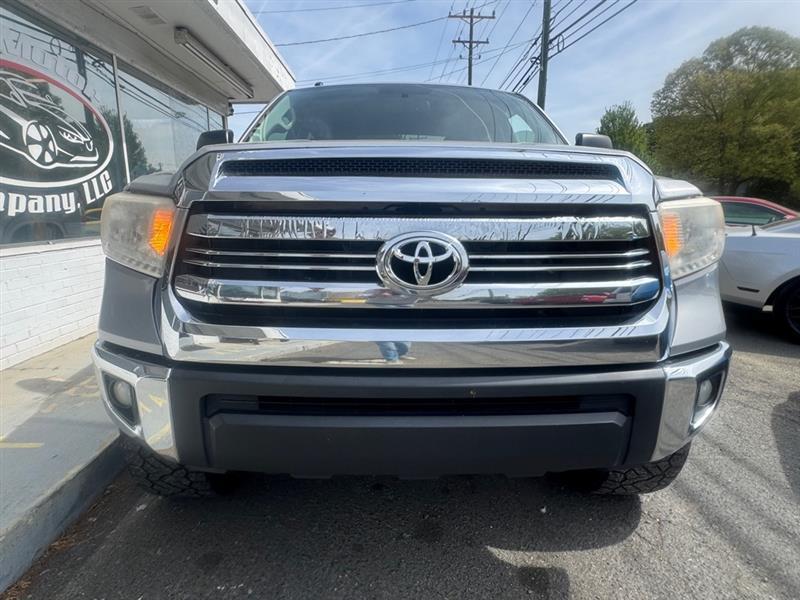 Toyota Tundra SR5 5.7L V8 FFV CrewMax 4WD 2017