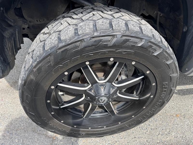 Toyota Tundra SR5 5.7L V8 FFV CrewMax 4WD 2017