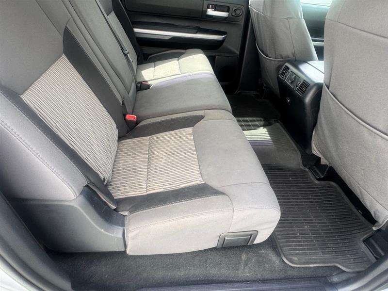 Toyota Tundra SR5 5.7L V8 FFV CrewMax 4WD 2017