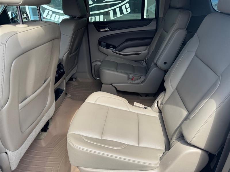 Chevrolet Suburban LT 1500 4WD 2015