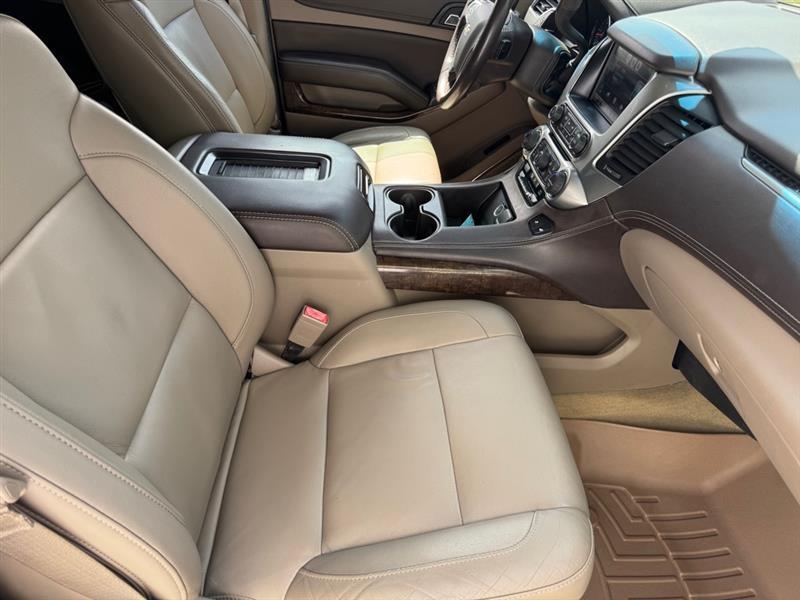 Chevrolet Suburban LT 1500 4WD 2015