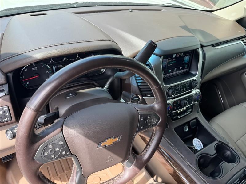 Chevrolet Suburban LT 1500 4WD 2015