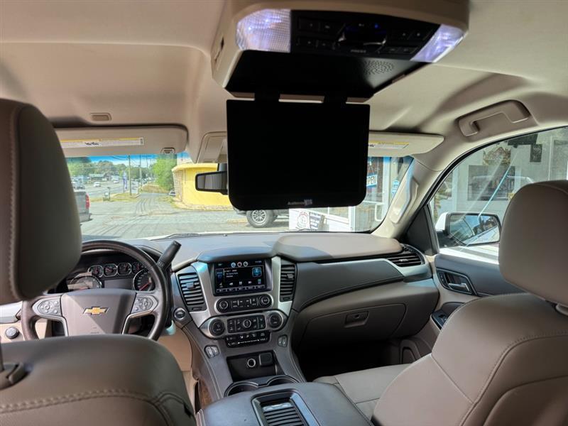 Chevrolet Suburban LT 1500 4WD 2015