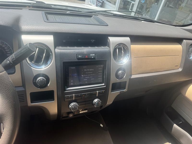 Ford F-150 XL SuperCrew 5.5-ft. Bed 4WD 2012