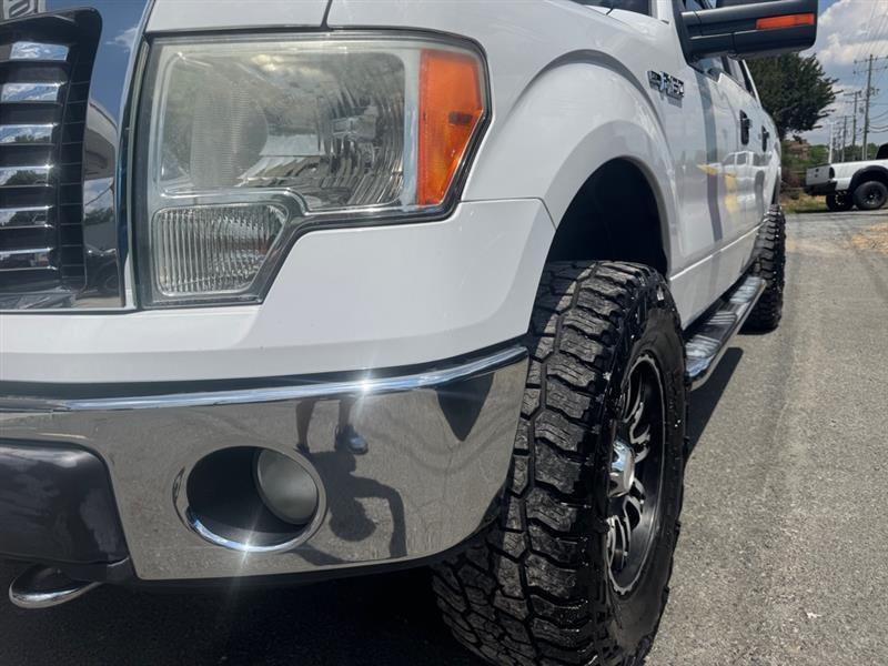 Ford F-150 XL SuperCrew 5.5-ft. Bed 4WD 2012