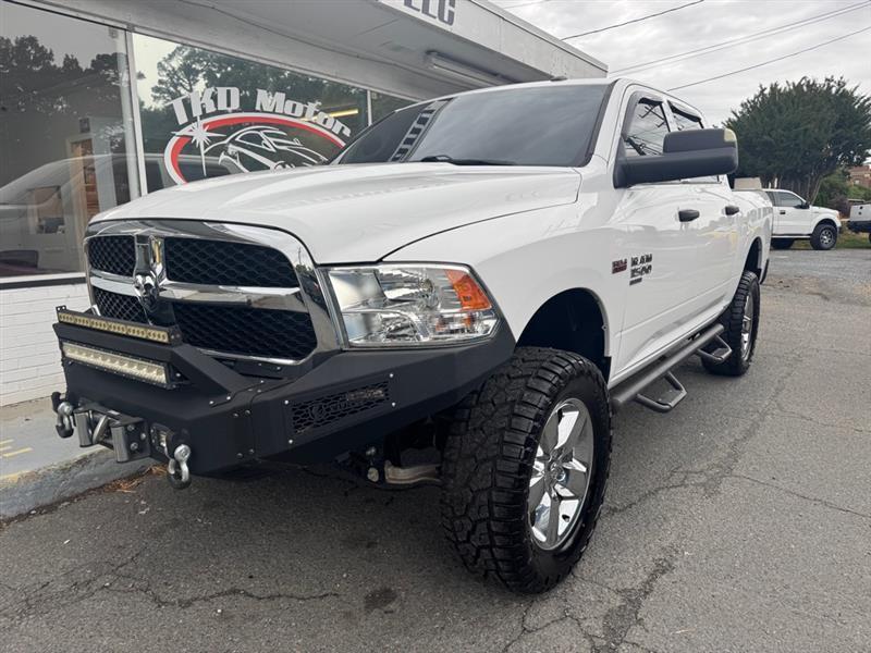 RAM 1500 Classic Tradesman Crew Cab SWB 4WD 2020