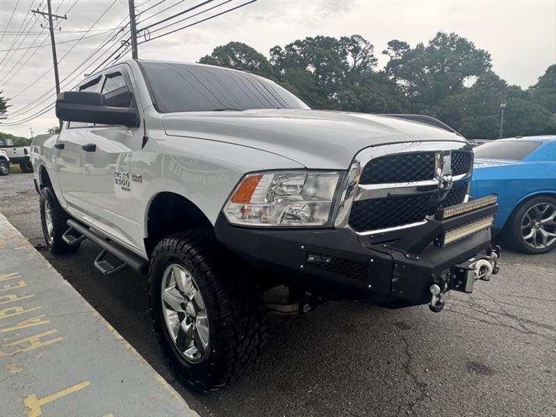 RAM 1500 Classic Tradesman Crew Cab SWB 4WD 2020