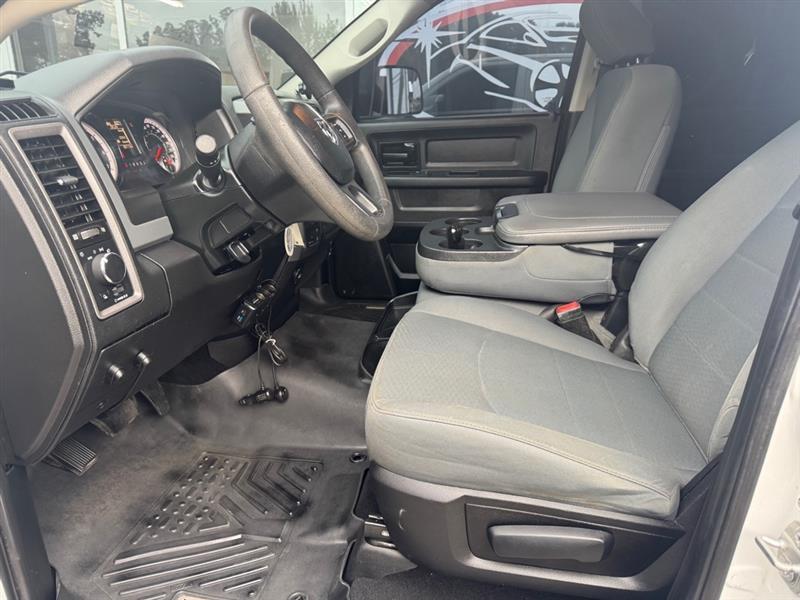 RAM 1500 Classic Tradesman Crew Cab SWB 4WD 2020