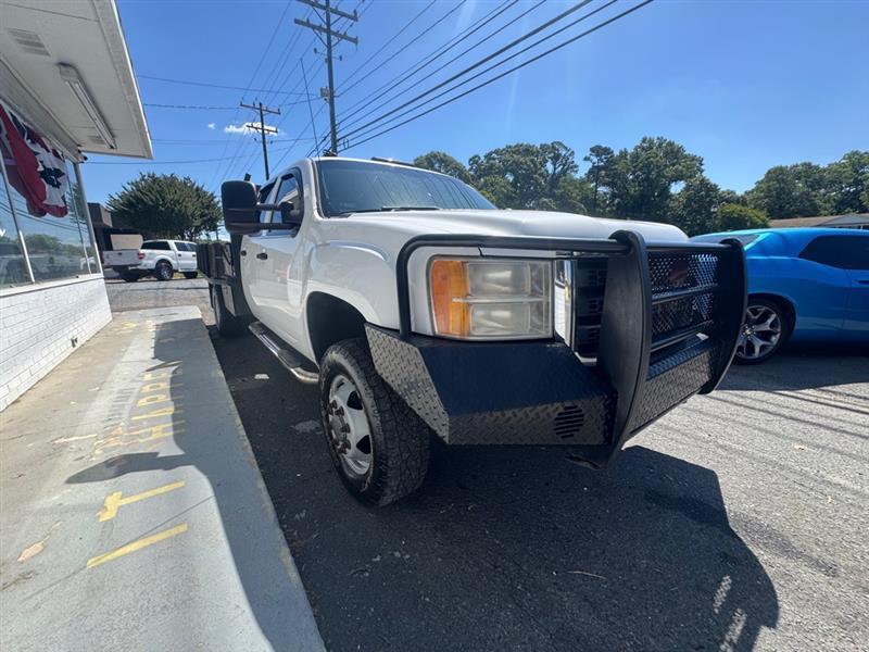 GMC Sierra 3500HD Work Truck Crew Cab 4WD 2011