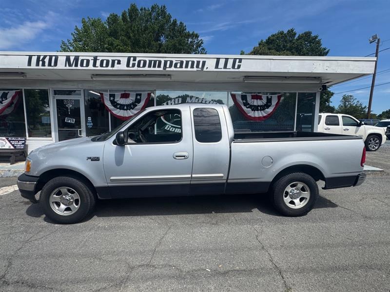 Ford F-150 Lariat SuperCab Short Bed 2WD 2001