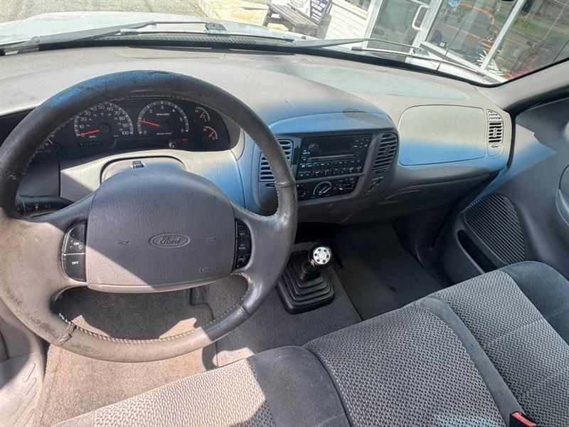 Ford F-150 Lariat SuperCab Short Bed 2WD 2001