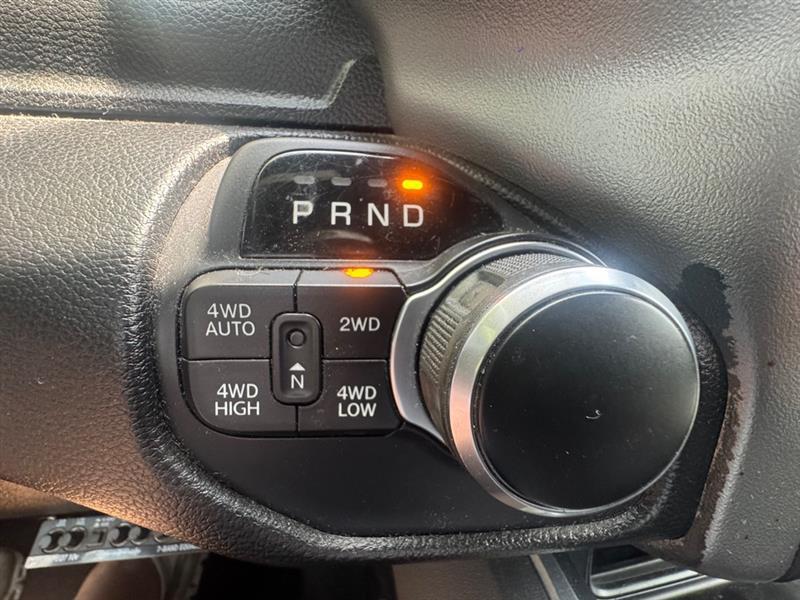 RAM 1500 Big Horn Crew Cab SWB 4WD 2020
