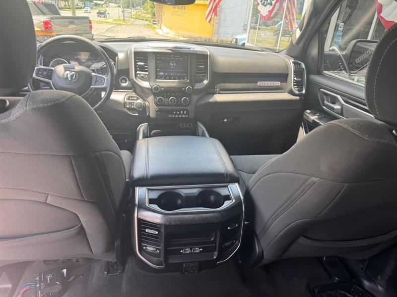RAM 1500 Big Horn Crew Cab SWB 4WD 2020
