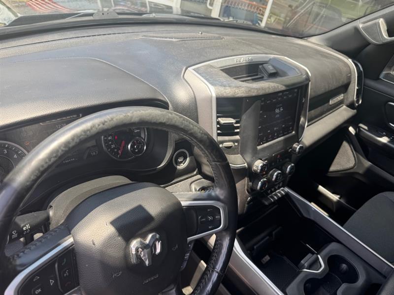 RAM 1500 Big Horn Crew Cab SWB 4WD 2020