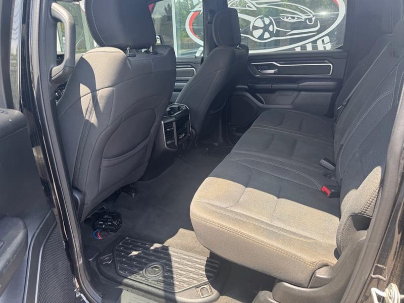 RAM 1500 Big Horn Crew Cab SWB 4WD 2020